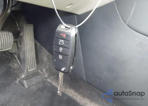 2020 Kia Sportage Lx z USA, uszkodzony, nr VIN KNDPM3AC0L7837825